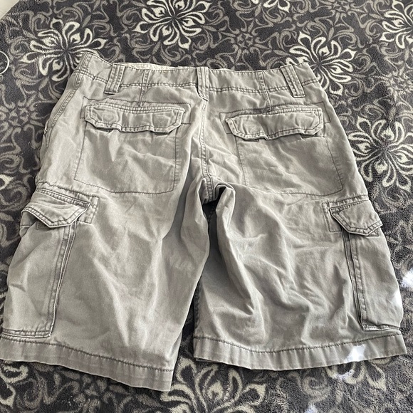 Men’s cargo shorts - Picture 2 of 4